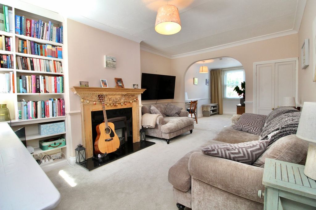 Property photo 3 of 16