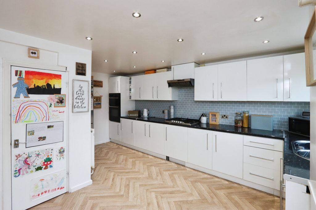 Property photo 3 of 16 Photography
