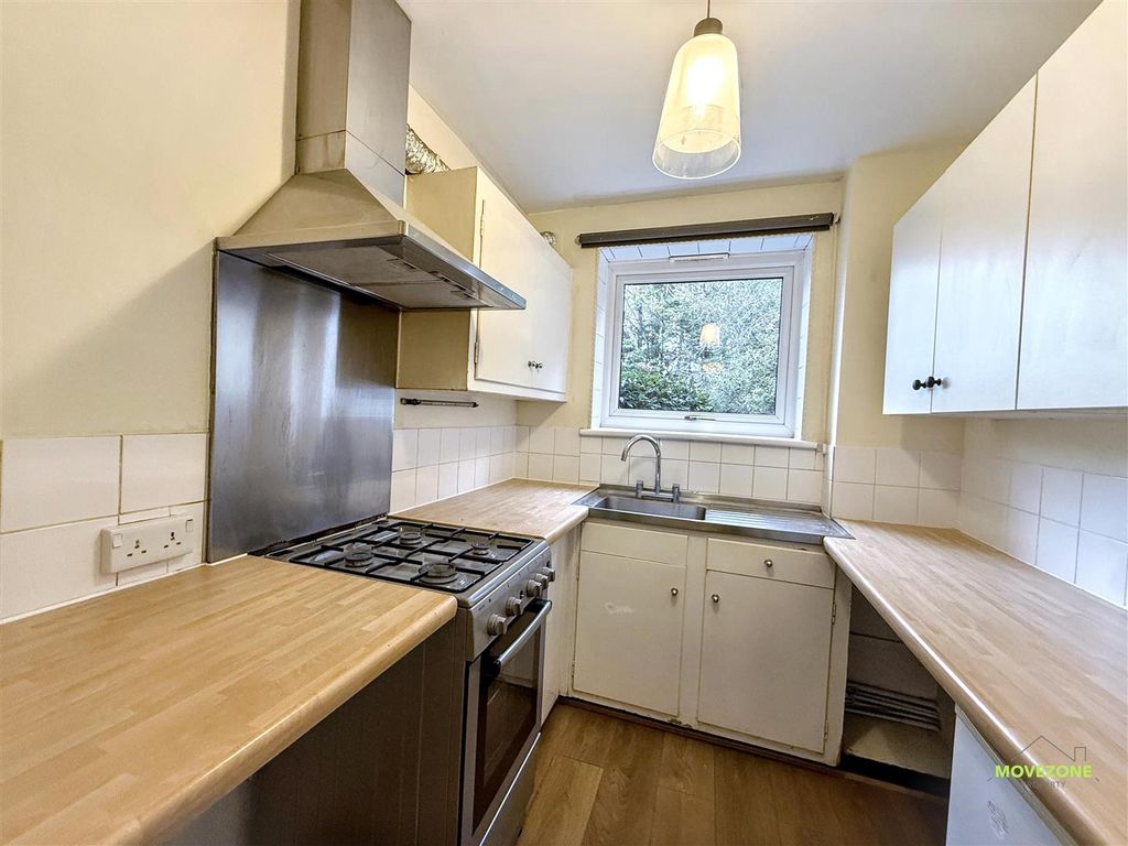 Property photo 2 of 12 Img_6115.Jpg