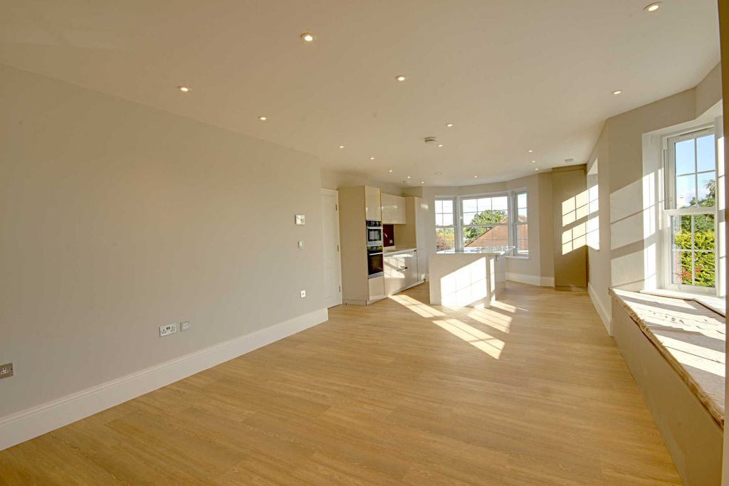 Property photo 3 of 8 Photo