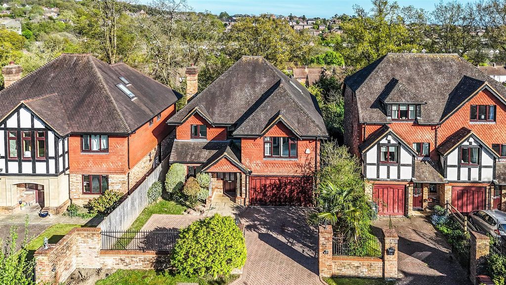Additional image 21 of 5 bed detached house for saleThorntree Close, Heathfield TN21