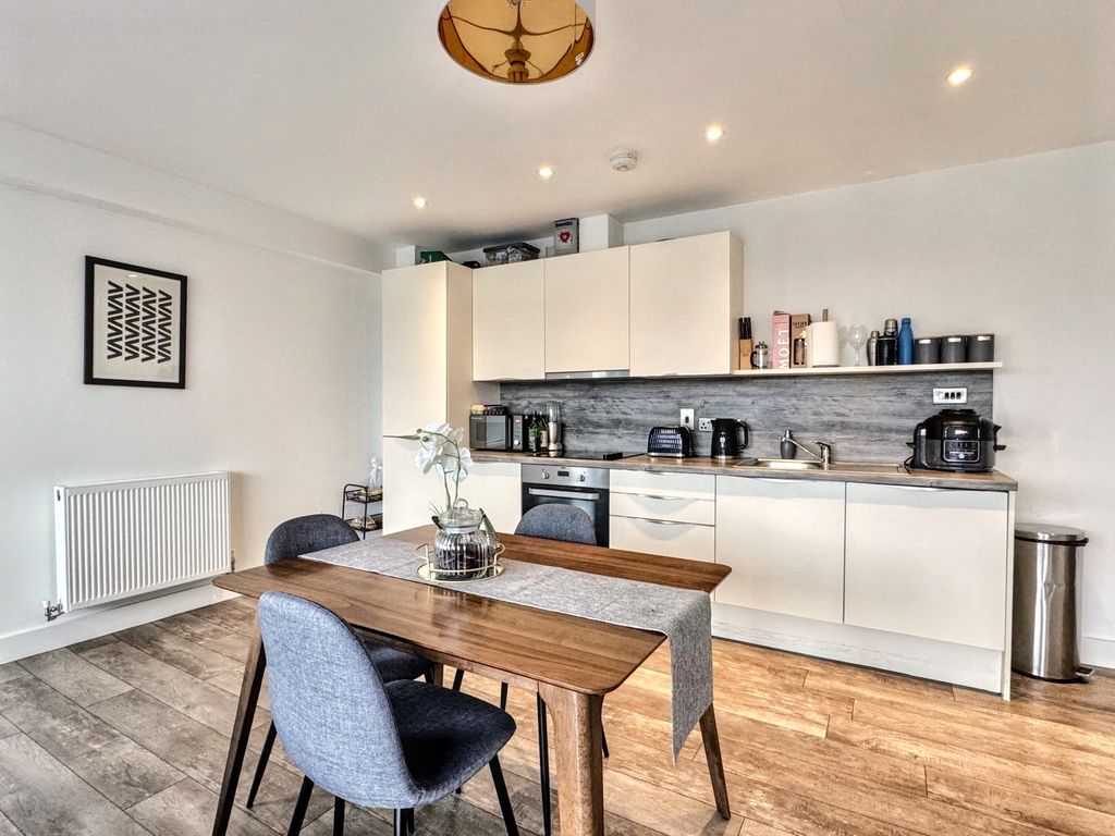 Property photo 3 of 14 Img_5793