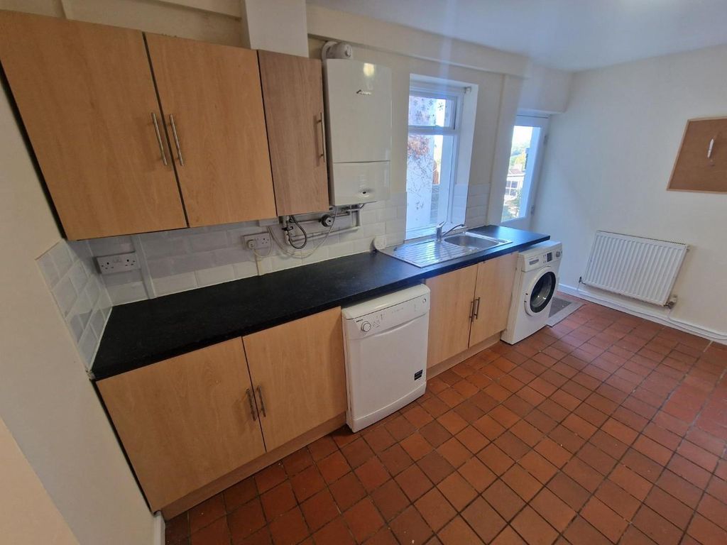 Property photo 3 of 12 Kitchen - 2.Jpg