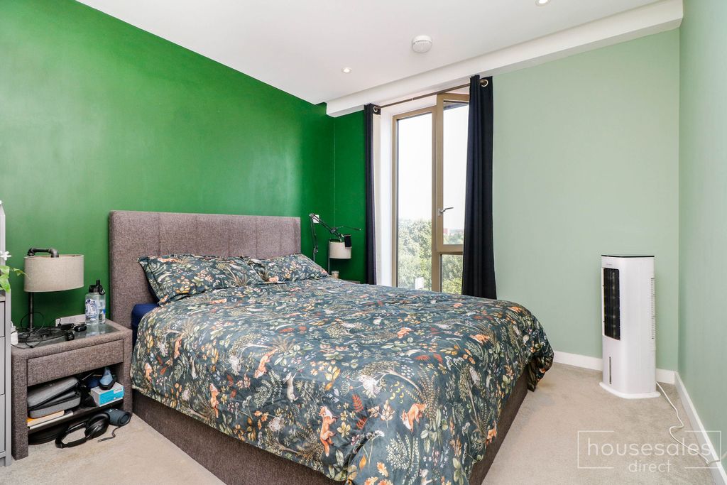 Property photo 3 of 9