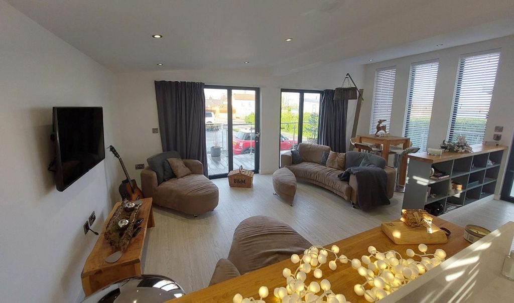 Property photo 2 of 10 Living Area