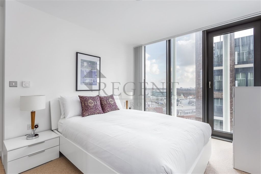 Property photo 2 of 6 Bedroom