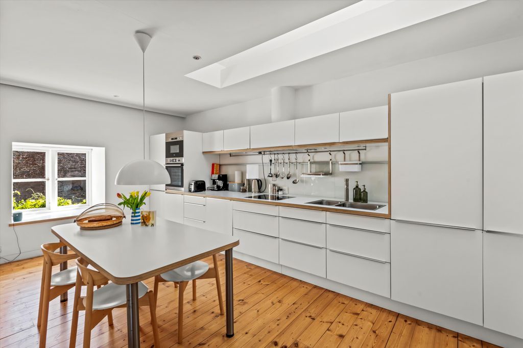 Property photo 3 of 6 Image