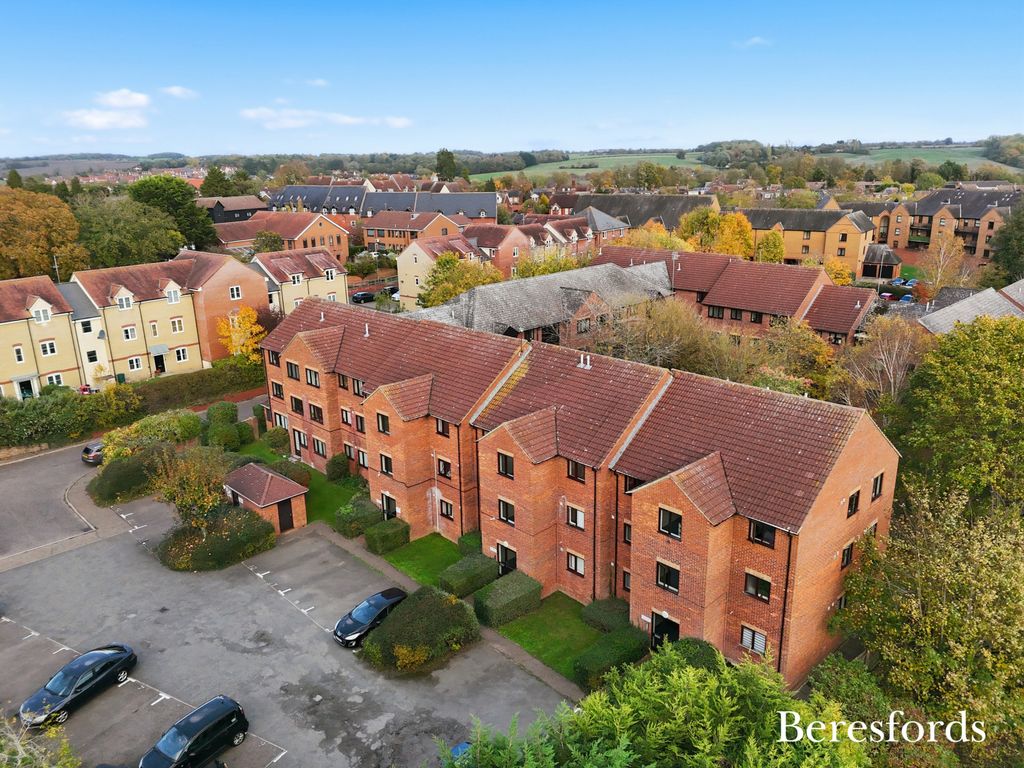 Property photo 1 of 10 Front