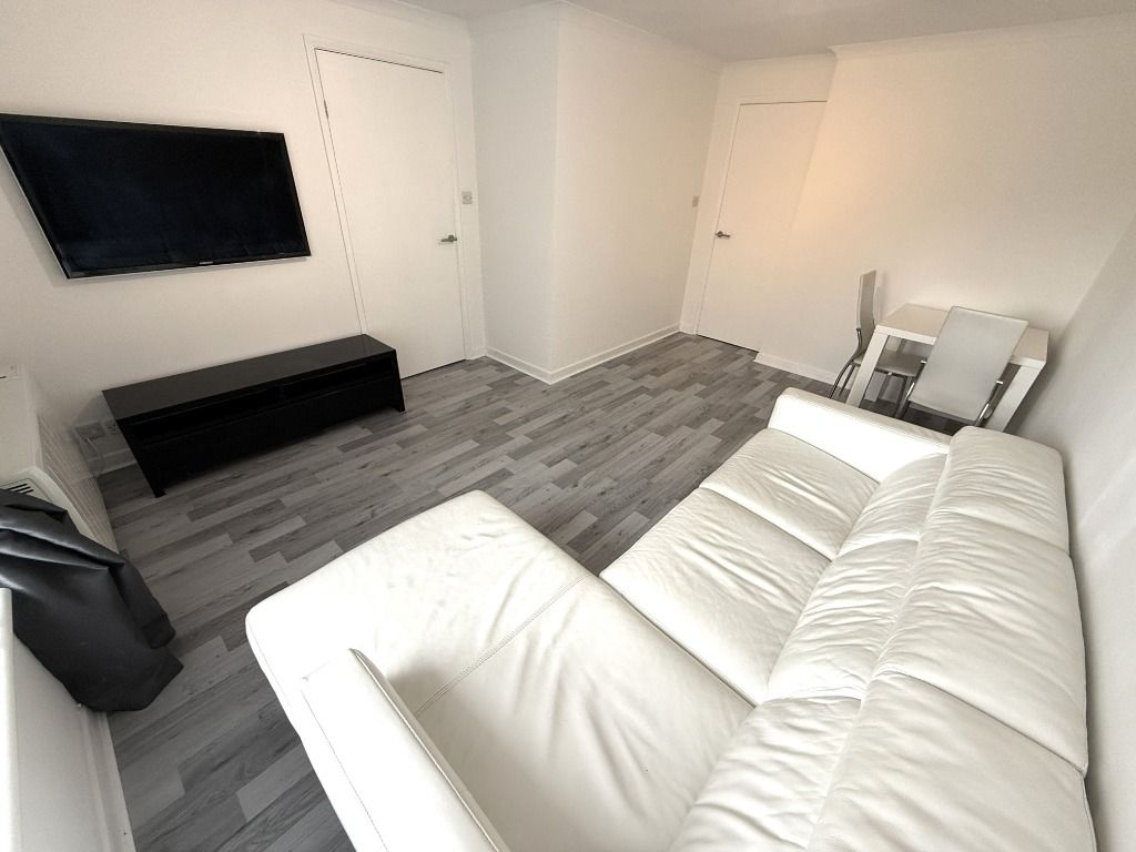 Property photo 2 of 7 Photo 2