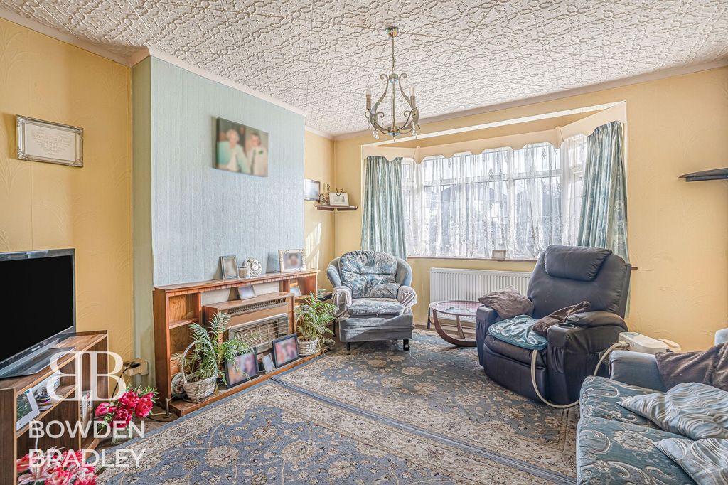 Property photo 3 of 14