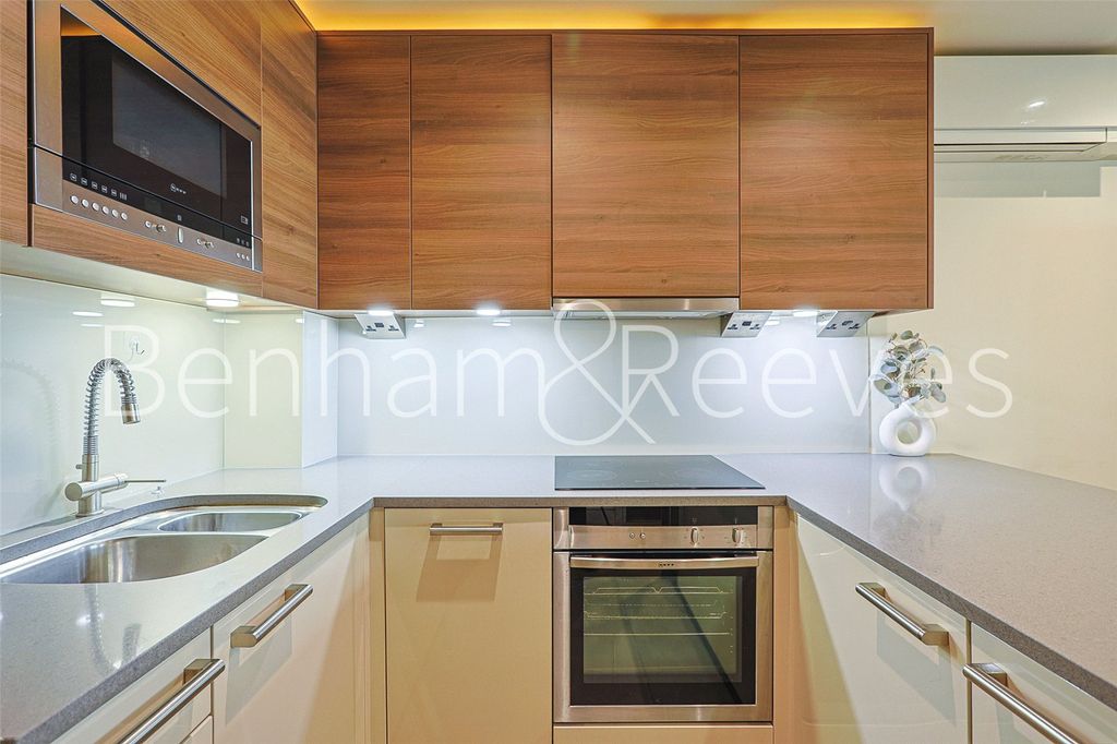 Property photo 3 of 13 Picture No. 01