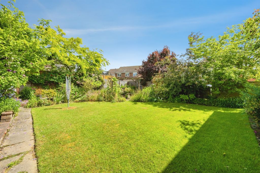Property photo 2 of 18