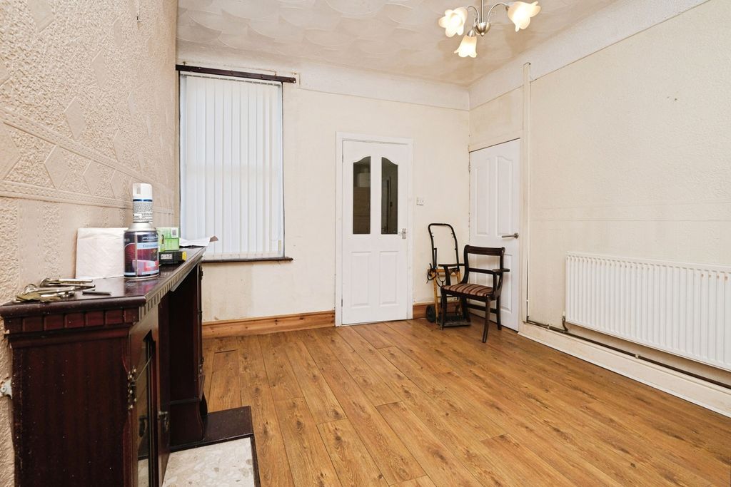 Property photo 2 of 14 Photo