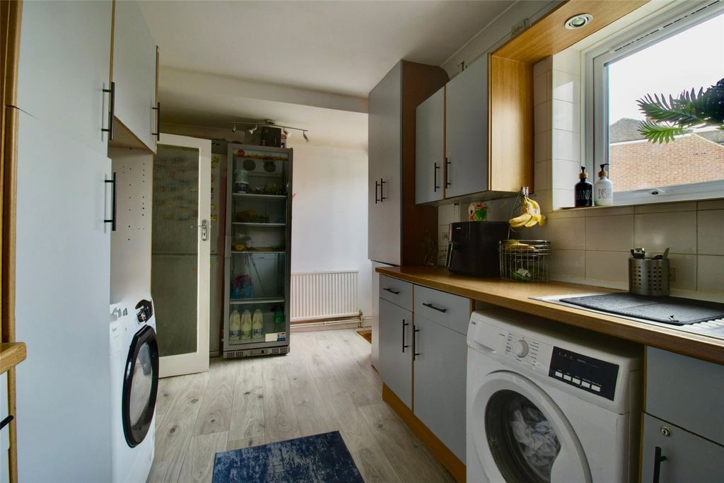 Property photo 3 of 24 Picture No. 15