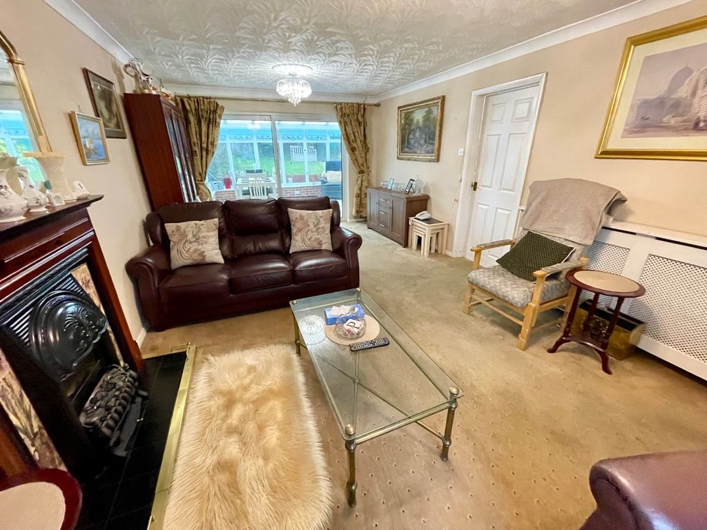 Property photo 3 of 14 4835352