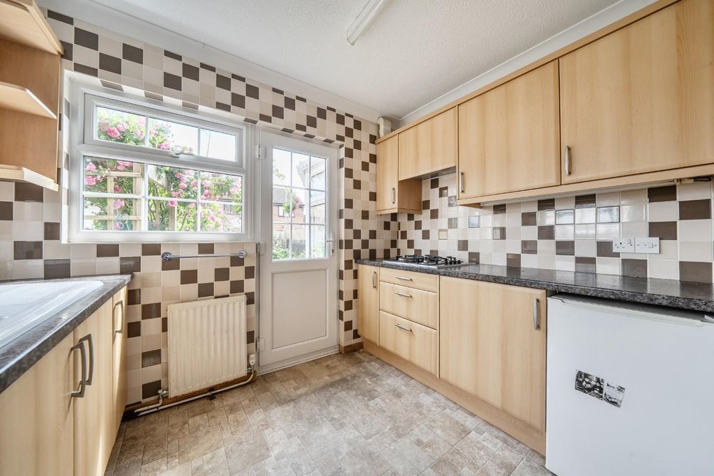 Property photo 2 of 15 1463593-7-6A0dcc7De20Da.Jpg