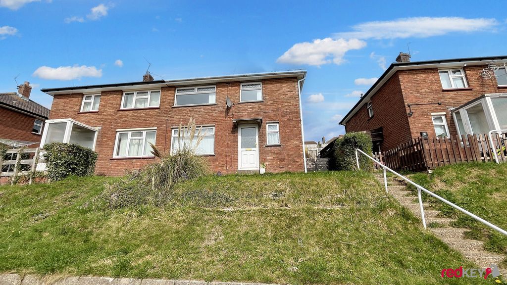 Property photo 1 of 7 External