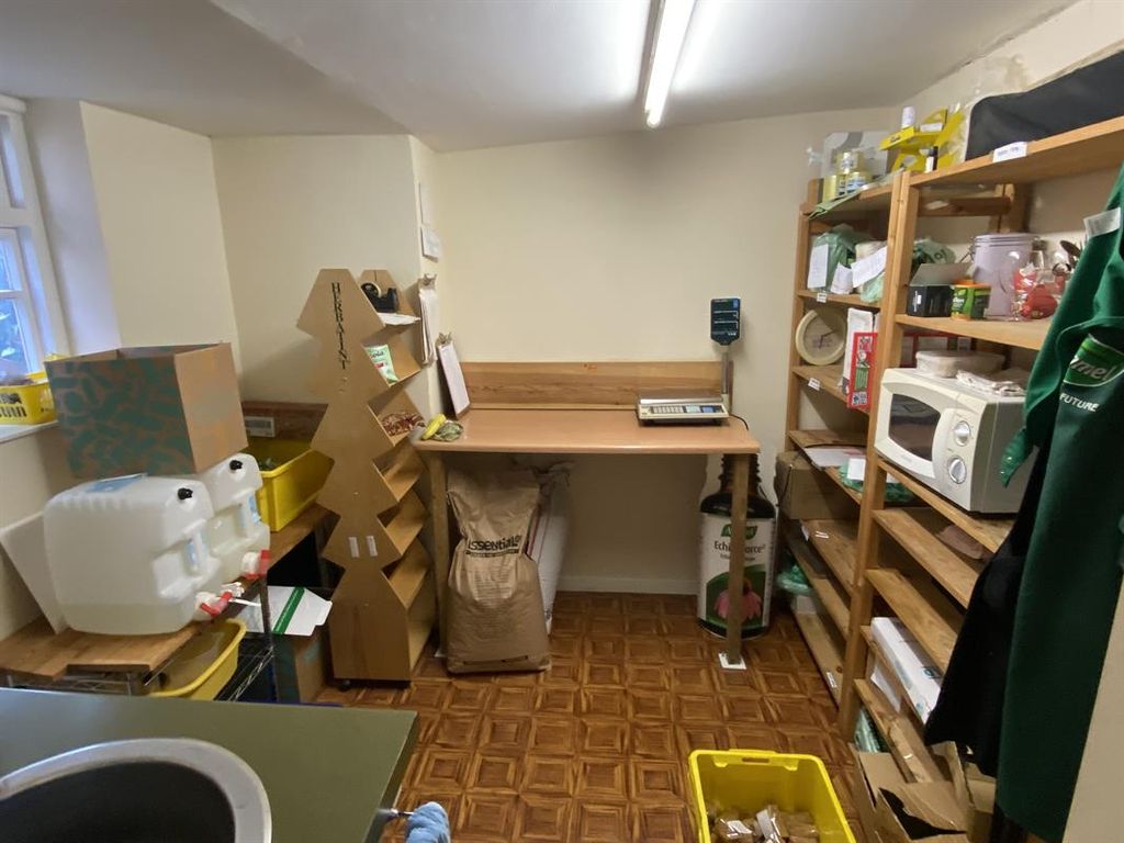 Property photo 3 of 7 Photo 2