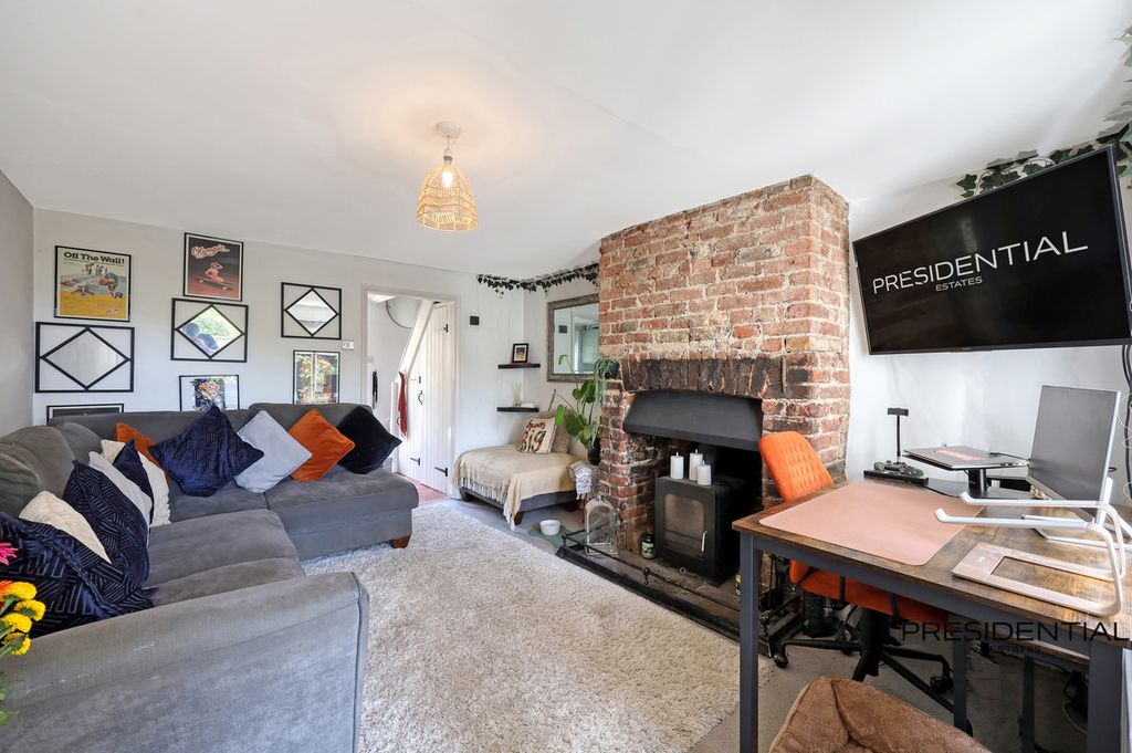 Property photo 2 of 19