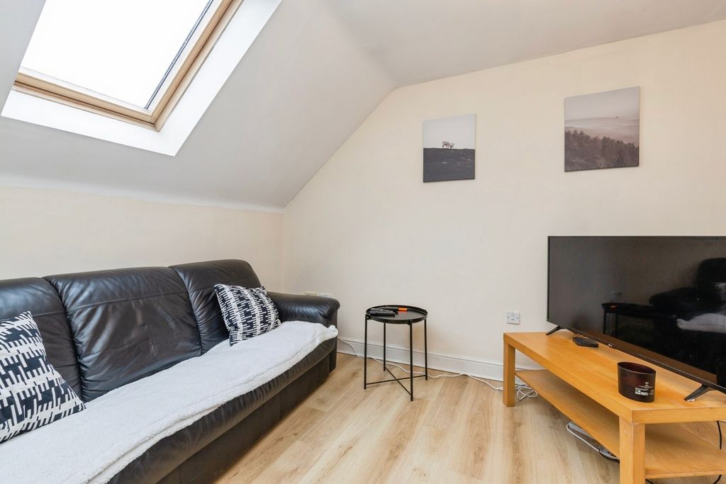 Property photo 3 of 14 Photo