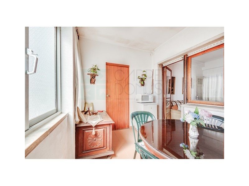 Property photo 2 of 33