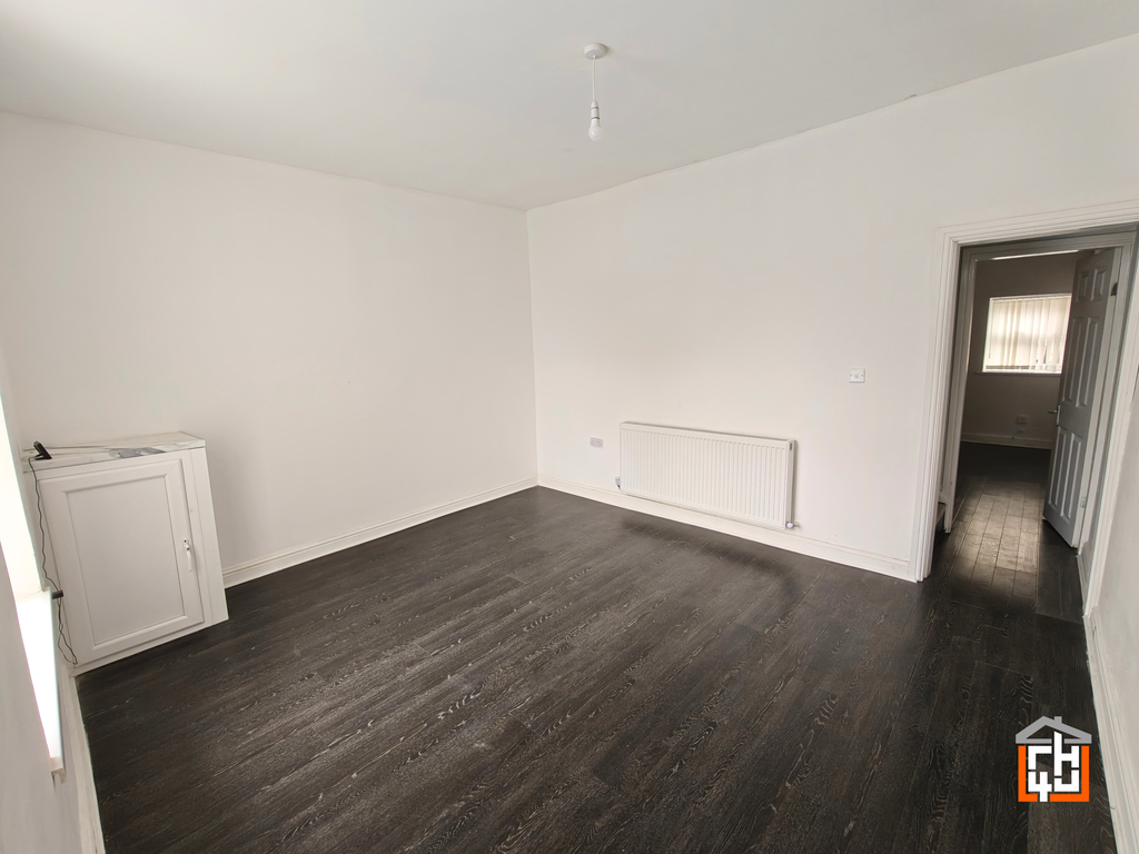 Property photo 2 of 13 Front Reception