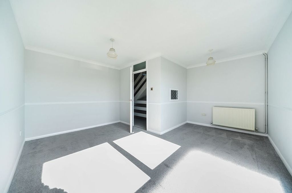 Property photo 2 of 11 1487044126A5898Bde9617