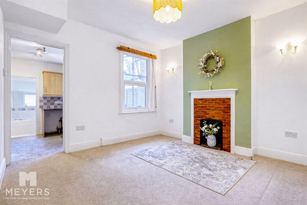 Property photo 3 of 16