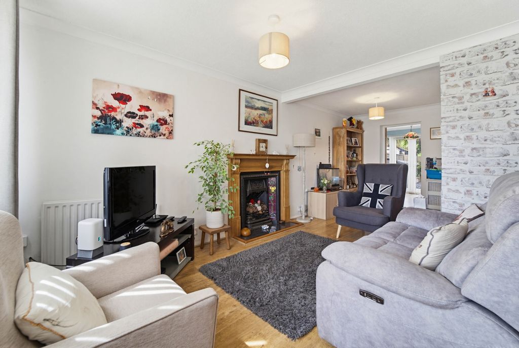 Property photo 3 of 17 3992943