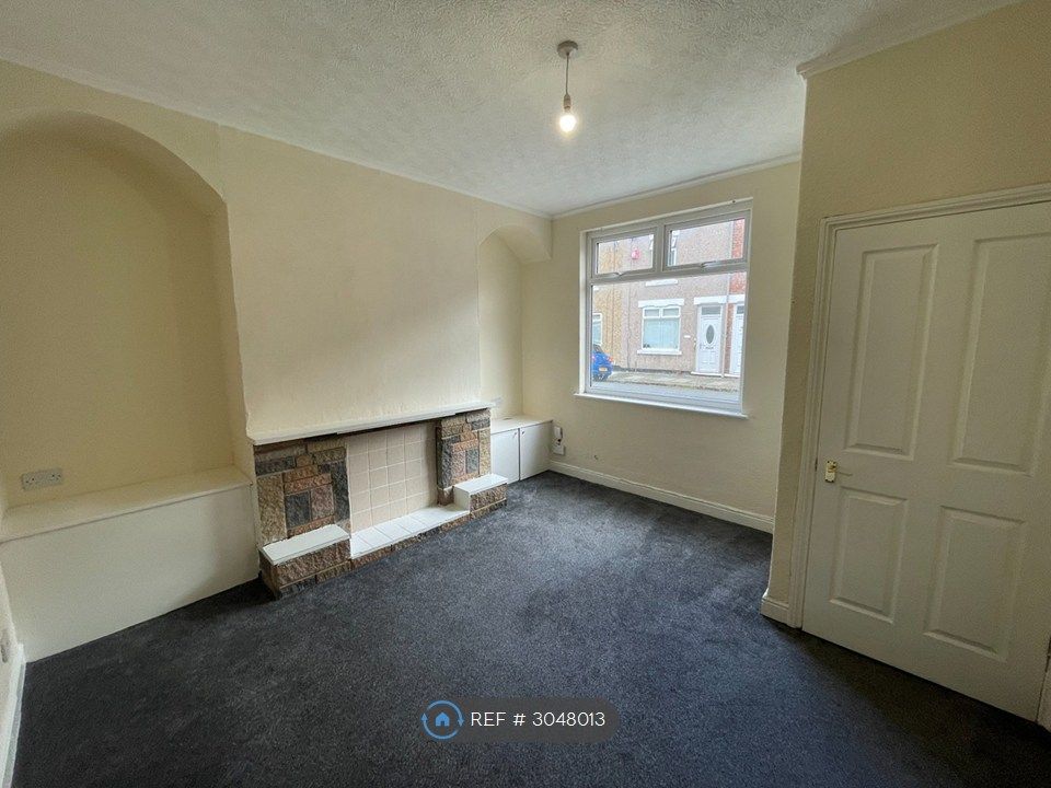 Property photo 3 of 13 Living Room