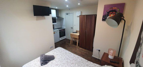 Property photo 2 of 10 70693Fe1-6764-4B64-828F-56E53Bea9Db7.Jpg