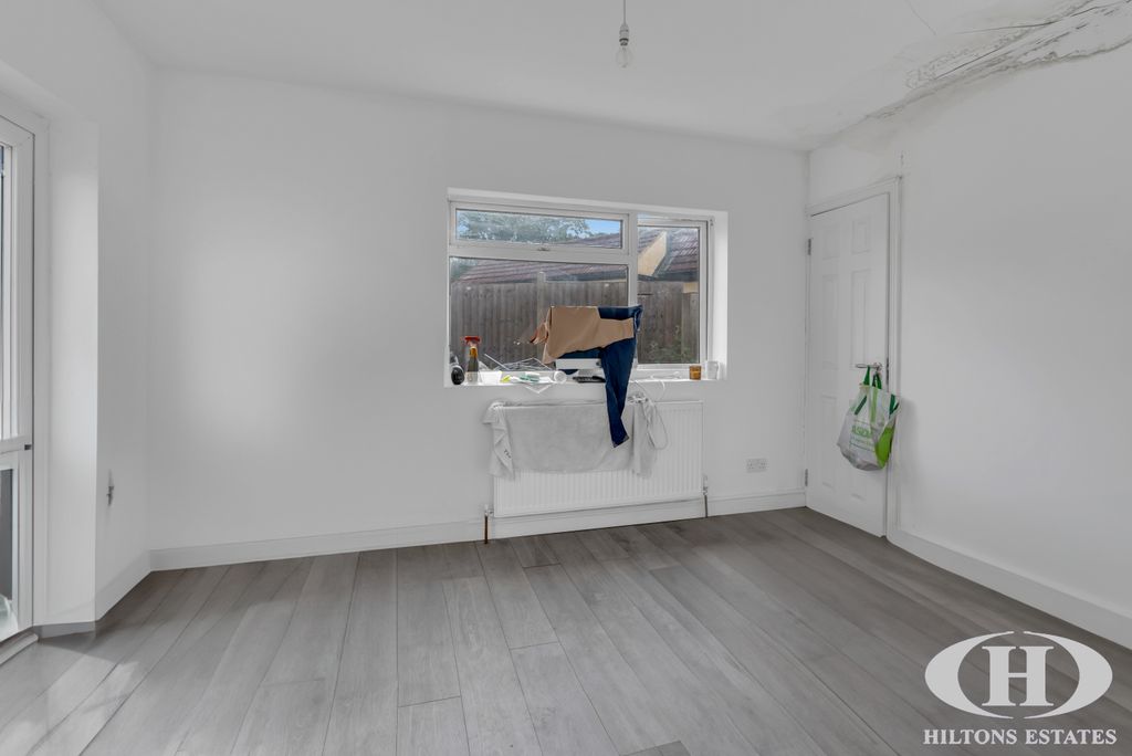 Additional image 5 of 6 bed semi-detached house for saleHarrow Road, Feltham TW14