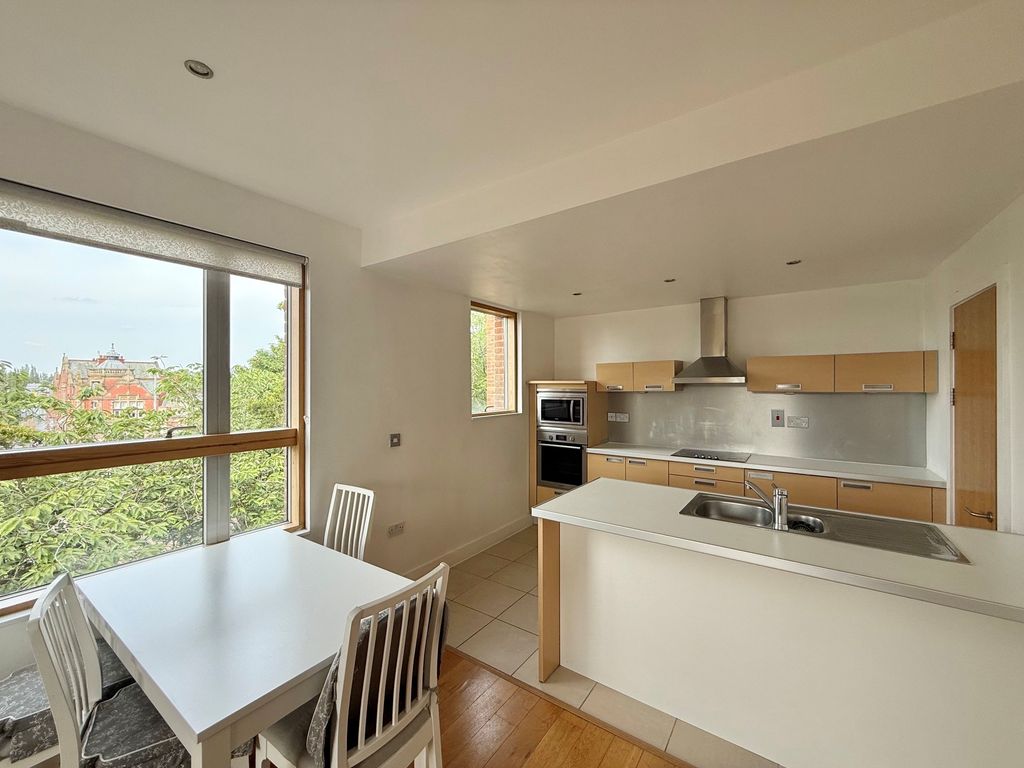 Property photo 2 of 11