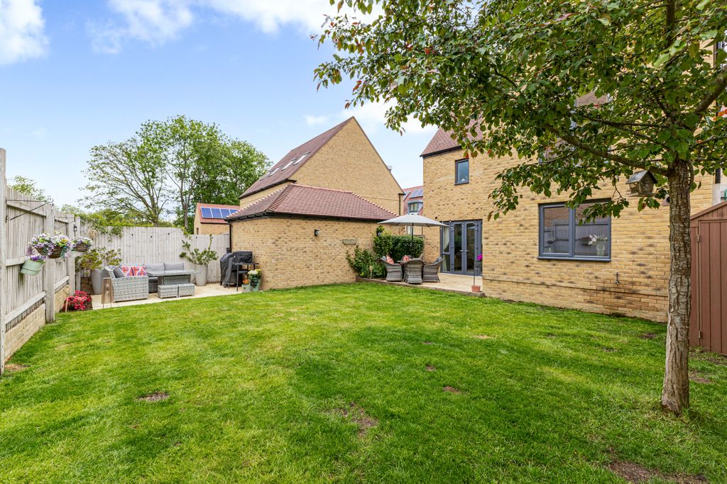 Additional image 25 of 3 bed detached house for salePhiland Lane, Coulsdon CR5