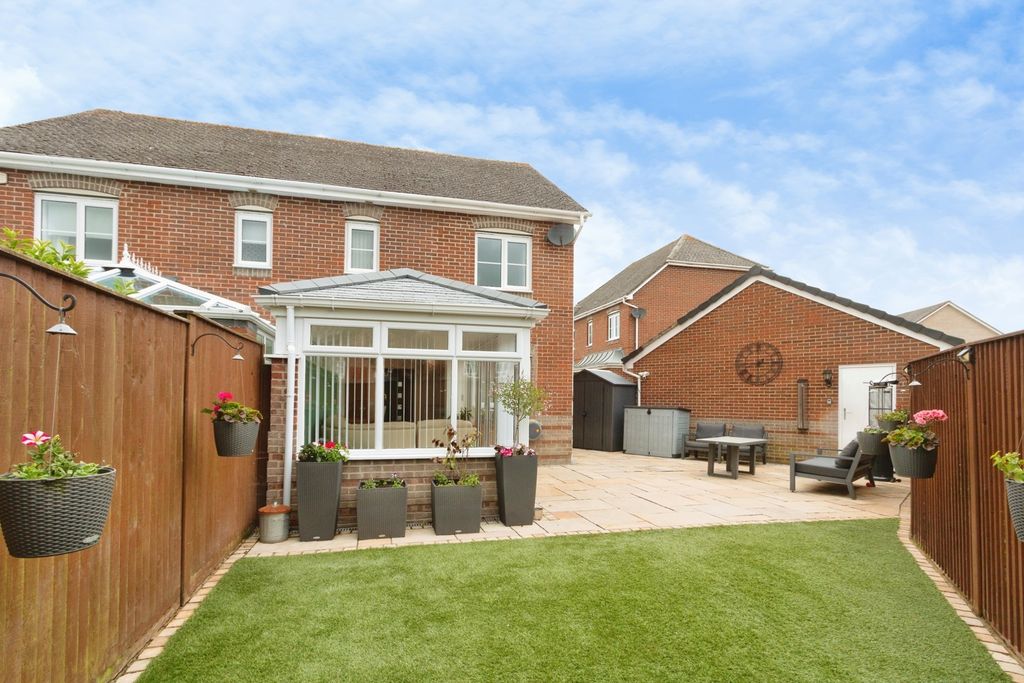 Property photo 3 of 18 Pbox-Img.Jpg