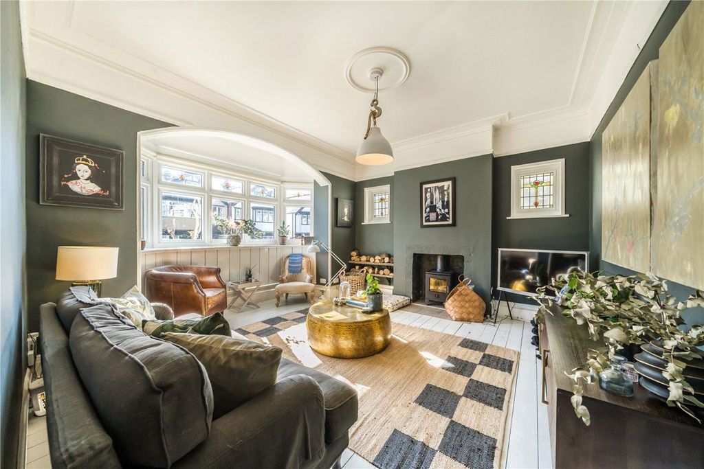 Property photo 2 of 13