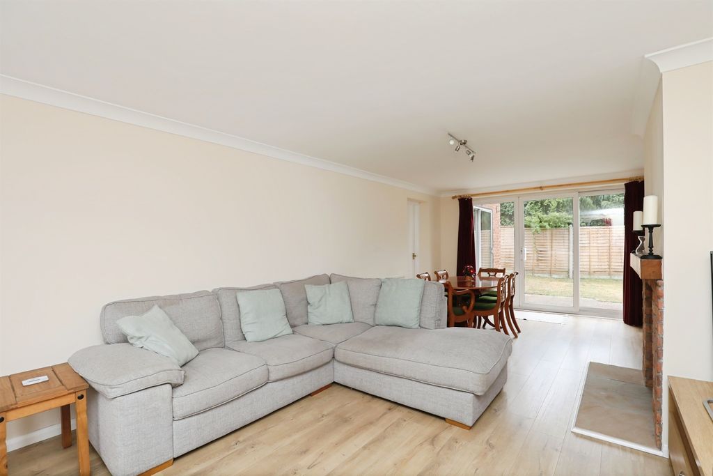 Property photo 3 of 16
