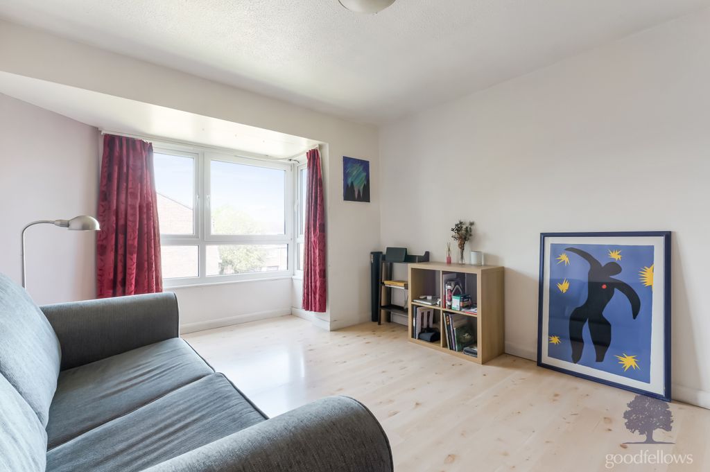 Property photo 2 of 8 Picture No. 13