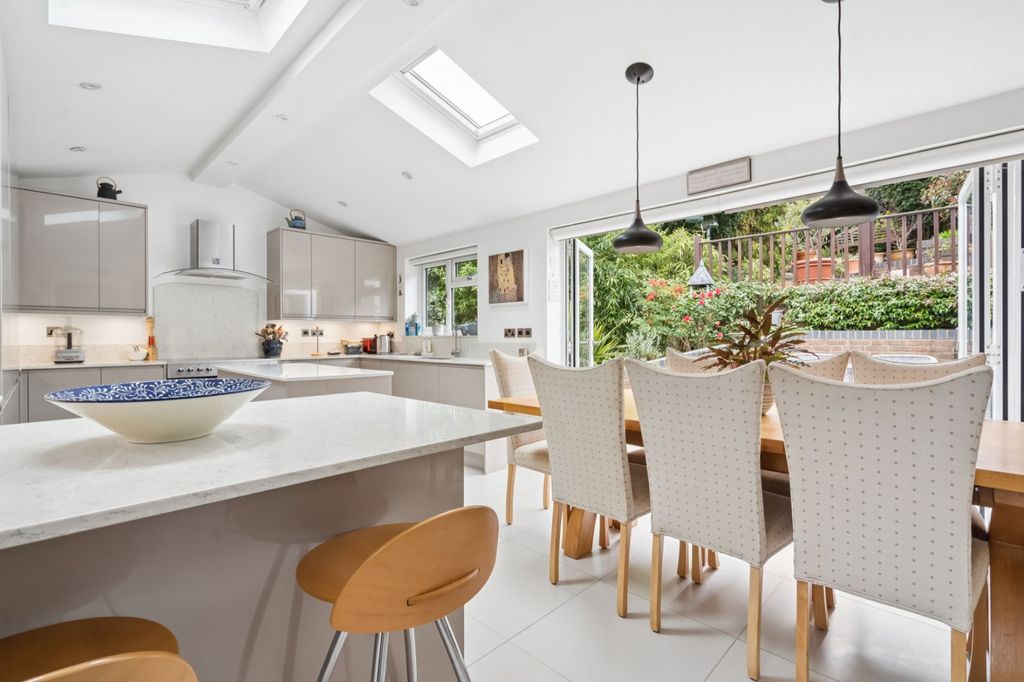 Property photo 2 of 17 Picture No. 03