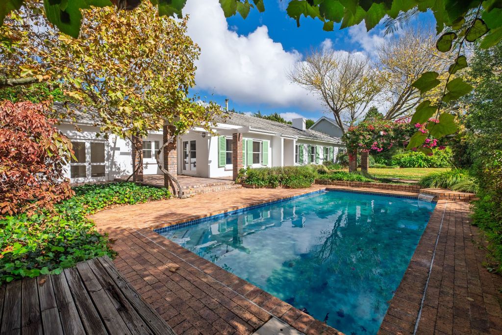 Property photo 1 of 42 Kw1738200