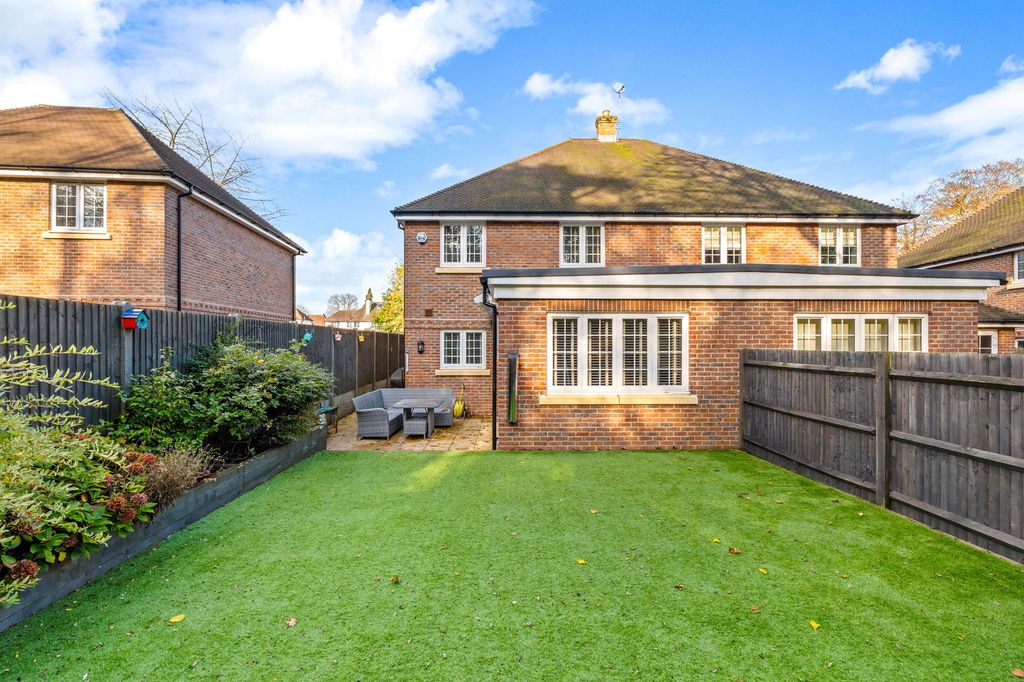 Property photo 2 of 30