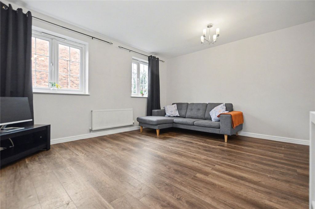 Property photo 2 of 22 Picture No. 06