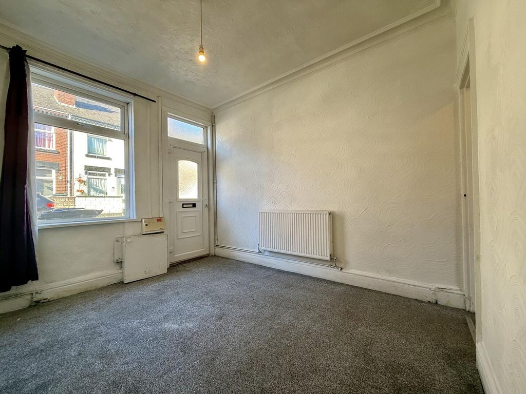 Property photo 3 of 16 Front Reception Room