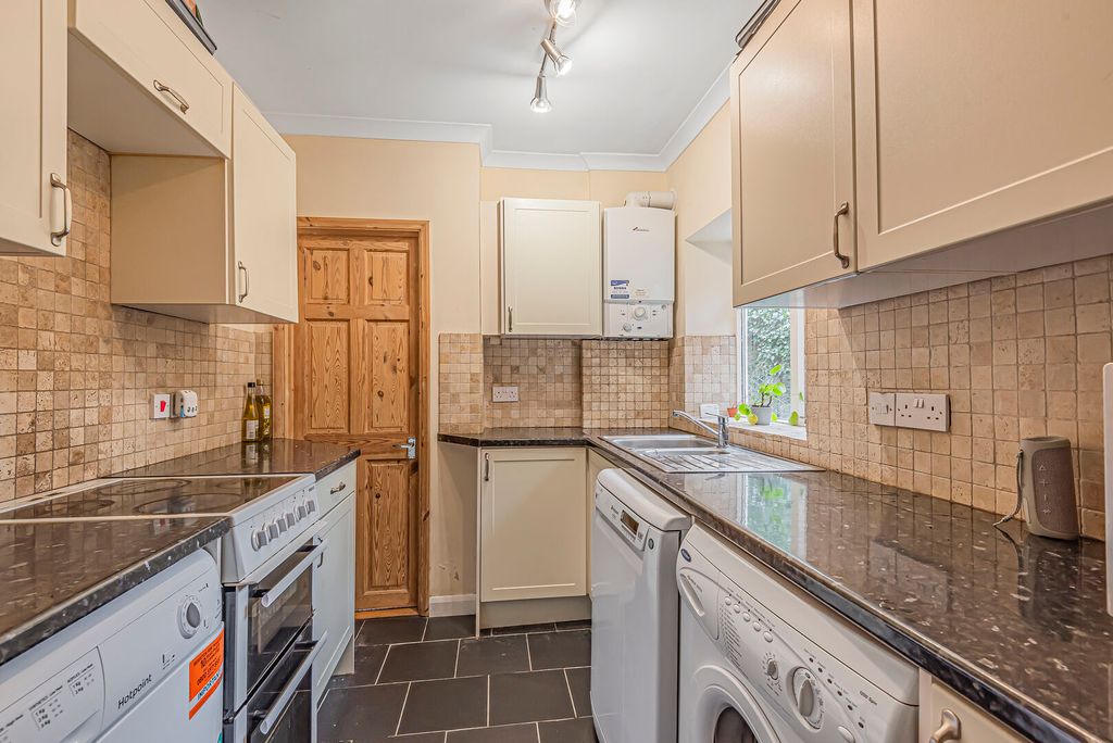 Property photo 2 of 10 Img_37_2_Original.Jpg