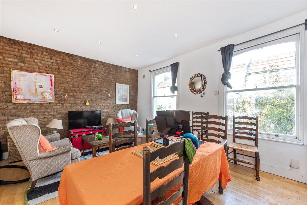 Property photo 2 of 10 Picture No. 11