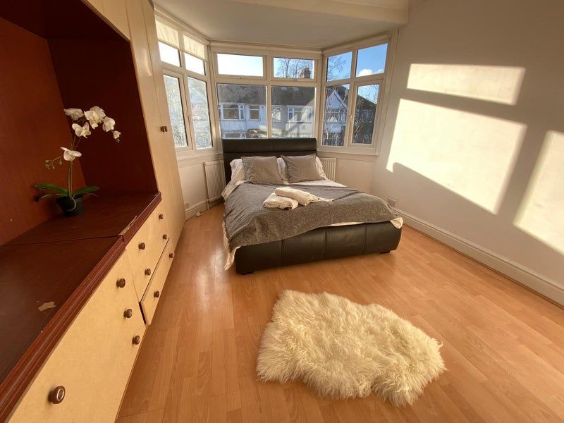Property photo 2 of 15 Room 4- £750 Available 01/09/2026