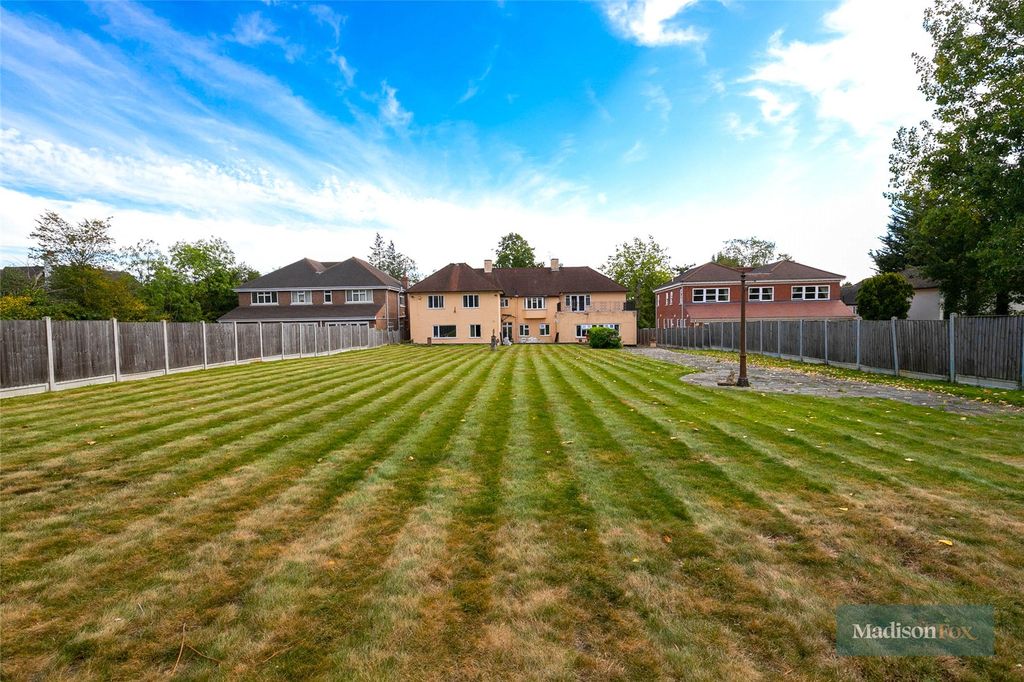 Additional image 30 of 7 bed detached house for saleAlderton Hill, Loughton, Essex IG10