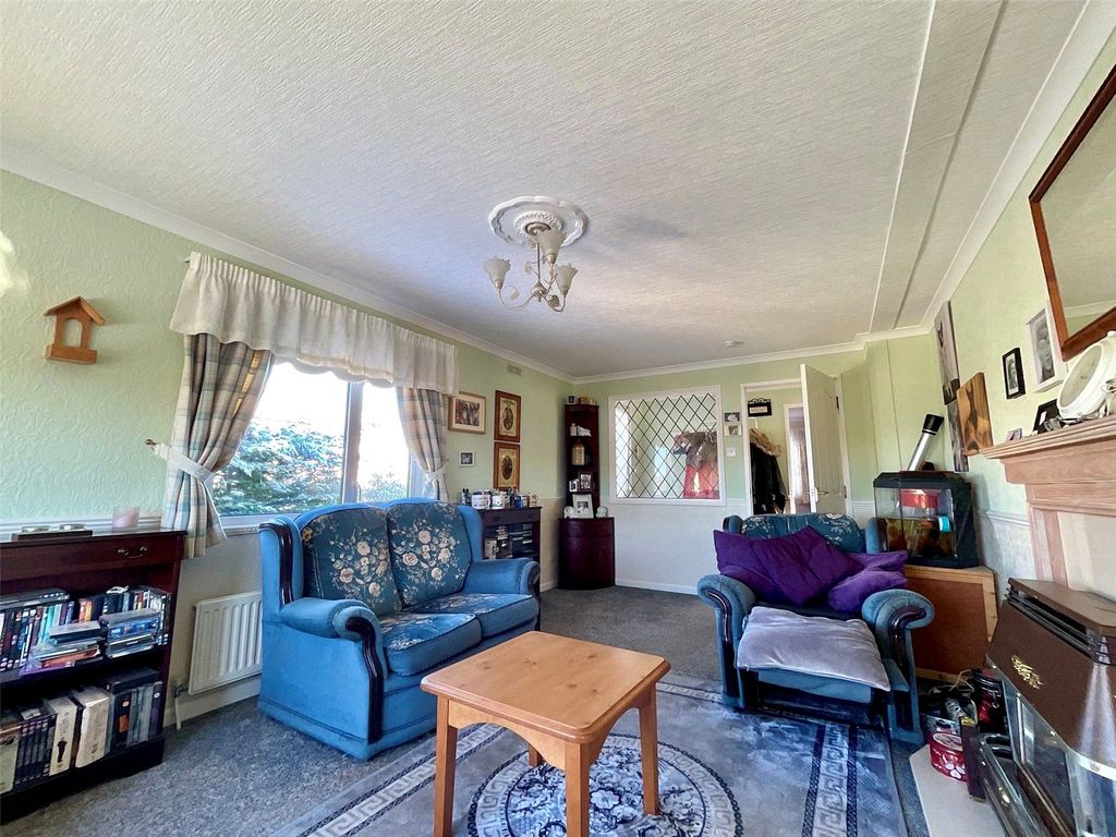 Property photo 2 of 18 Picture No. 10