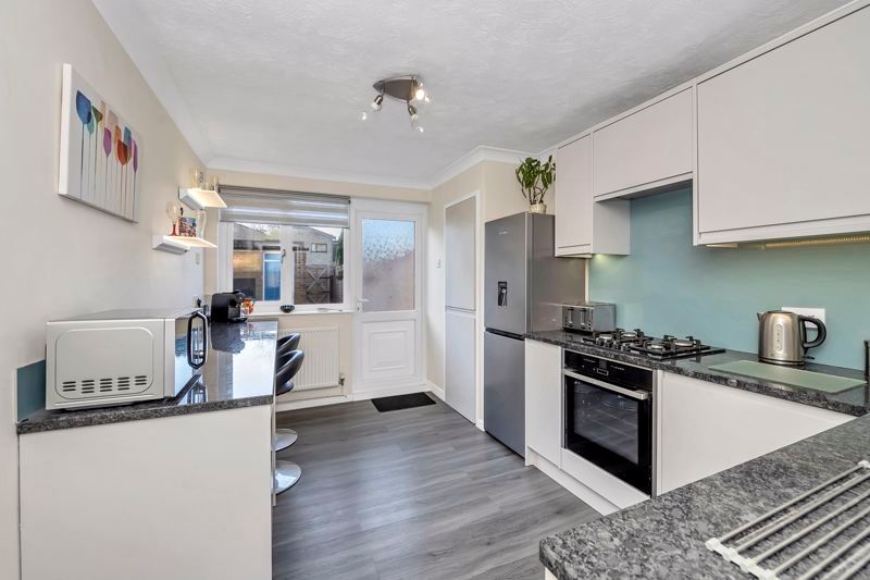 Property photo 2 of 12 Kitchen