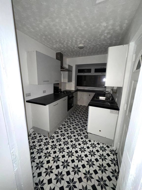 Property photo 2 of 10 Gallery